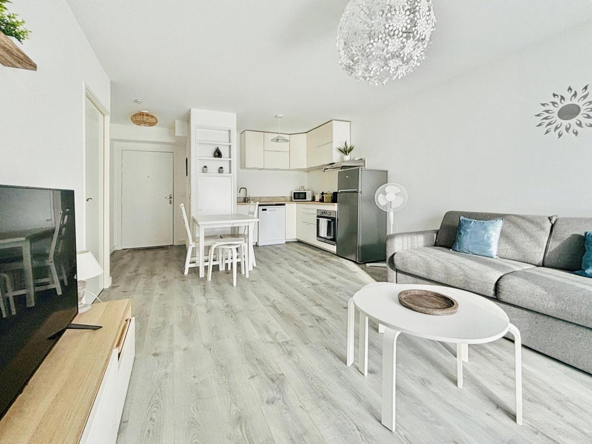 Sunny Suite Disneyland Paris - Rentaway Bnb Montévrain Exteriör bild